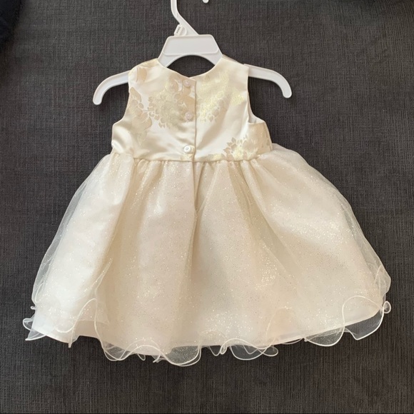 Nwot Ivory with gold accent party dress 12m - Picture 2 of 3